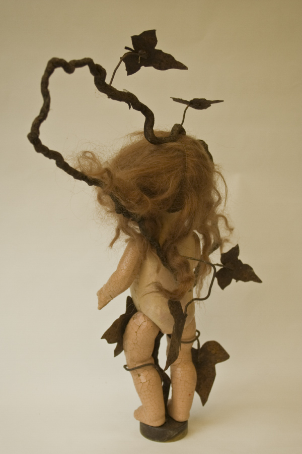 Les erinyes back